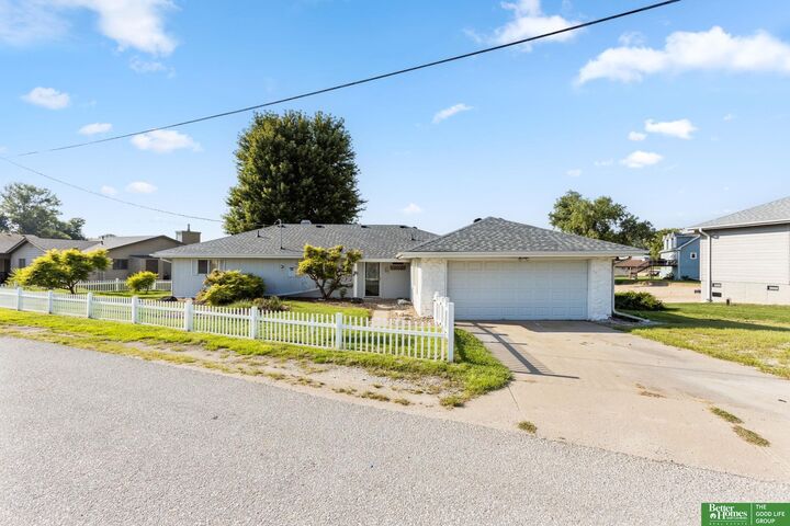 Property Photo:  2702 Annabelle Drive  NE 68123 