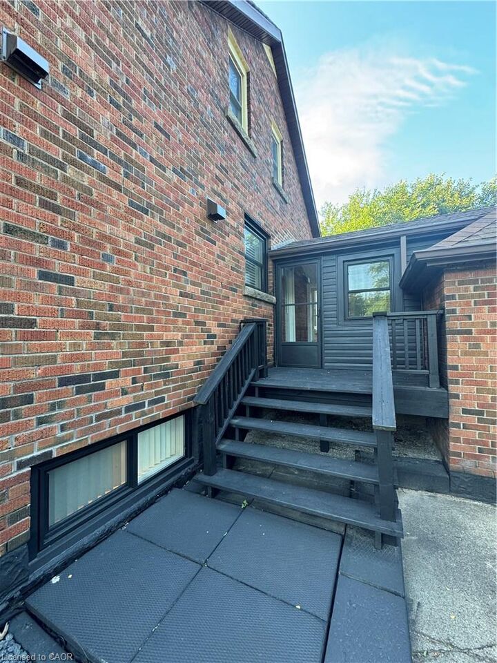 Property Photo:  119 King Street E Basement  ON L8G 1L2 