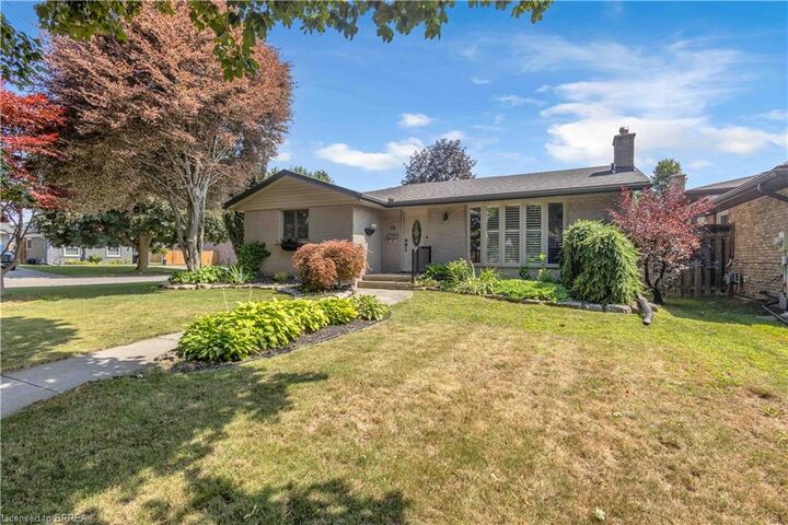 Property Photo: 26 Penny Lane ON N3R 5Y4