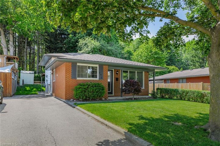 Property Photo: 120 Arrowhead Crescent ON N2P 1B9