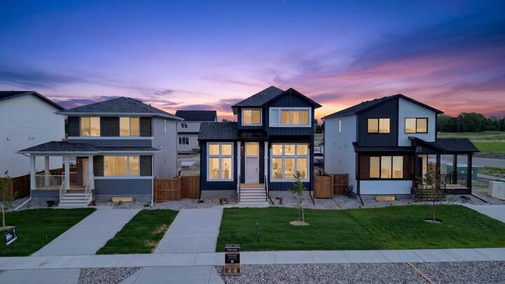 2541 16 Avenue N — photo 1