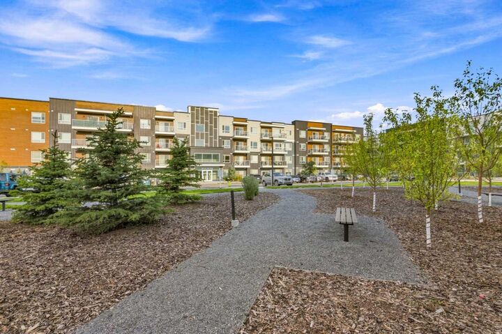 Property Photo: 550 Belmont Street SW 3210 AB T2X 4C1