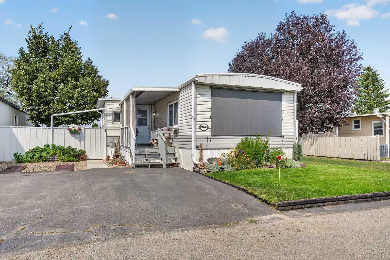 Property Photo: 2300 13 Street N 96A AB T1H 4E8