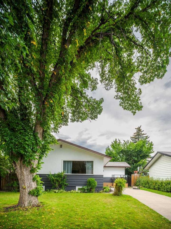 15 Hamlet Road SW — photo 1