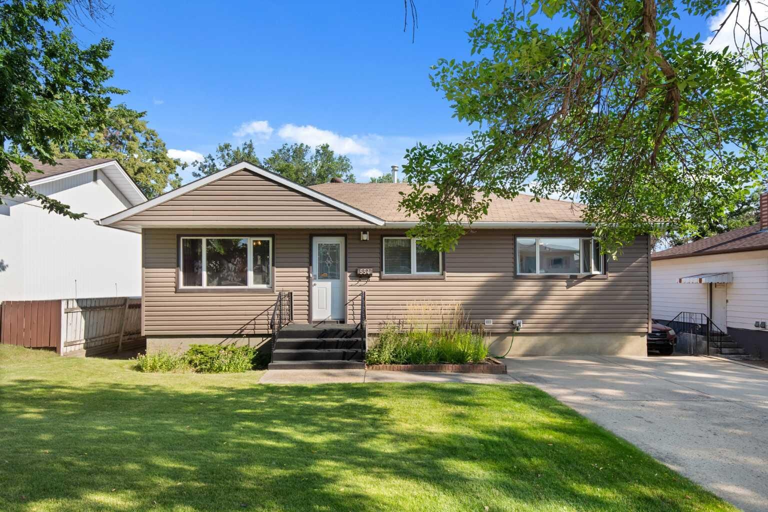 Property Photo:  554 5 Street SW  AB T1A 5A5 