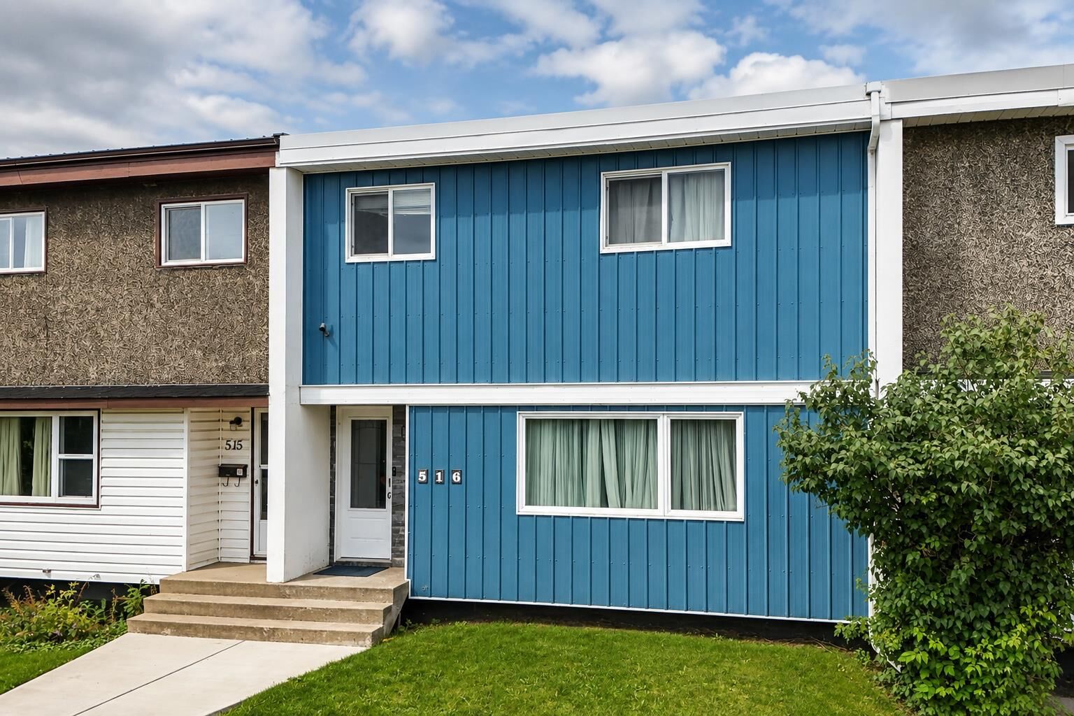 Property Photo: 516 Terrace Park AB T4N 1V8