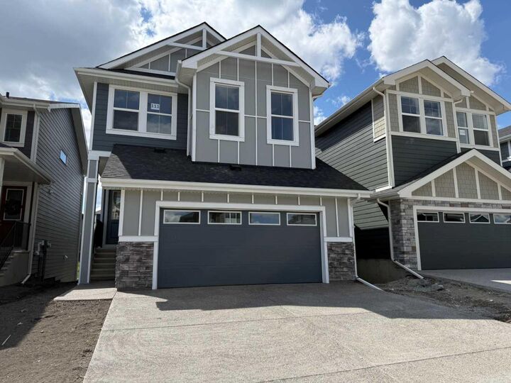 111 Sundown Crescent — photo 1