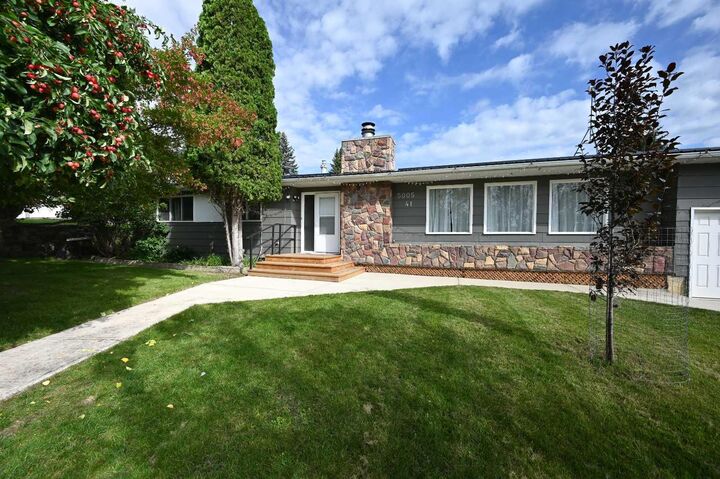 Property Photo:  5005 41 Avenue  AB T9S 1J4 