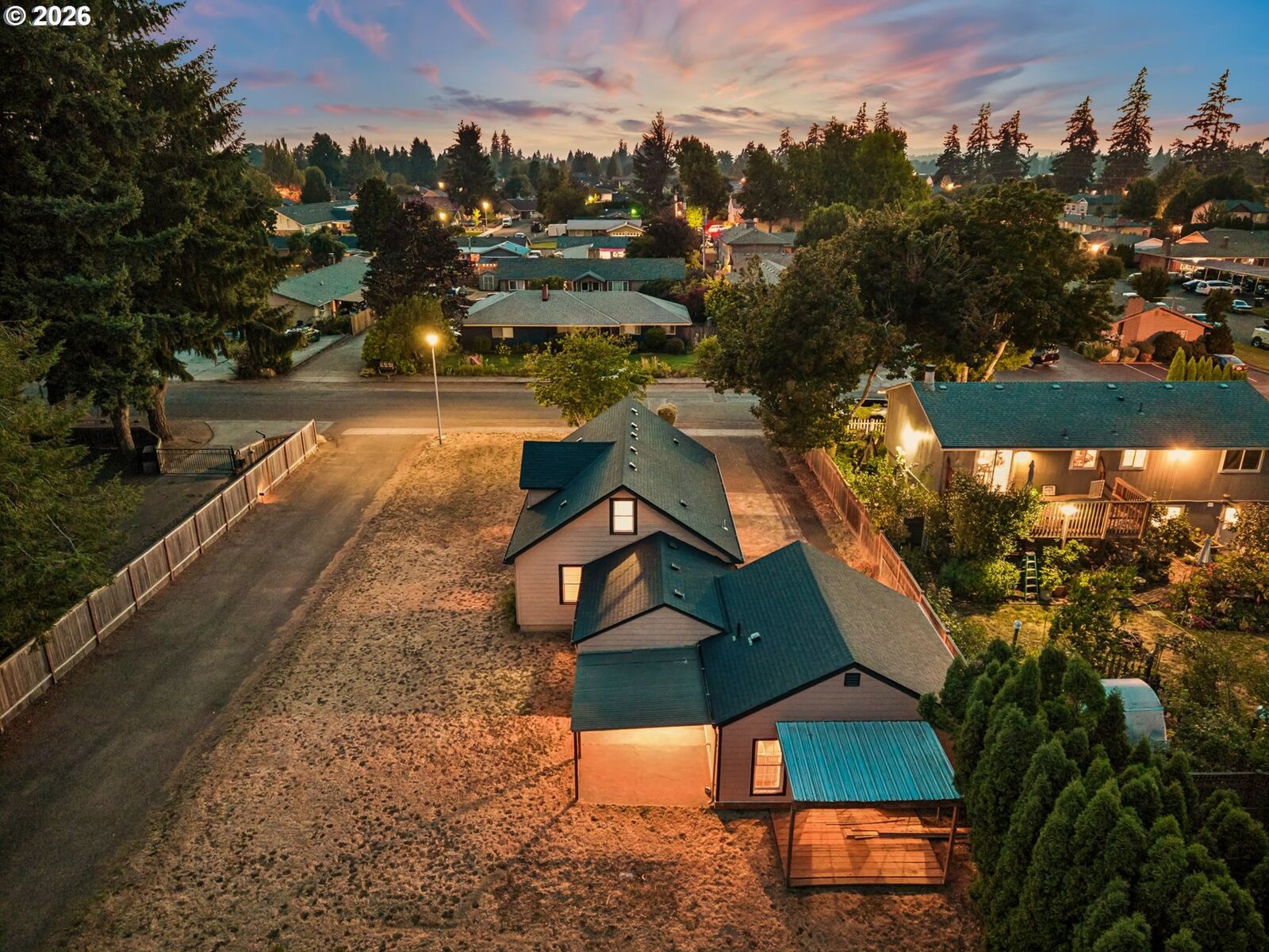 Property Photo: 1520 N Maple St OR 97013