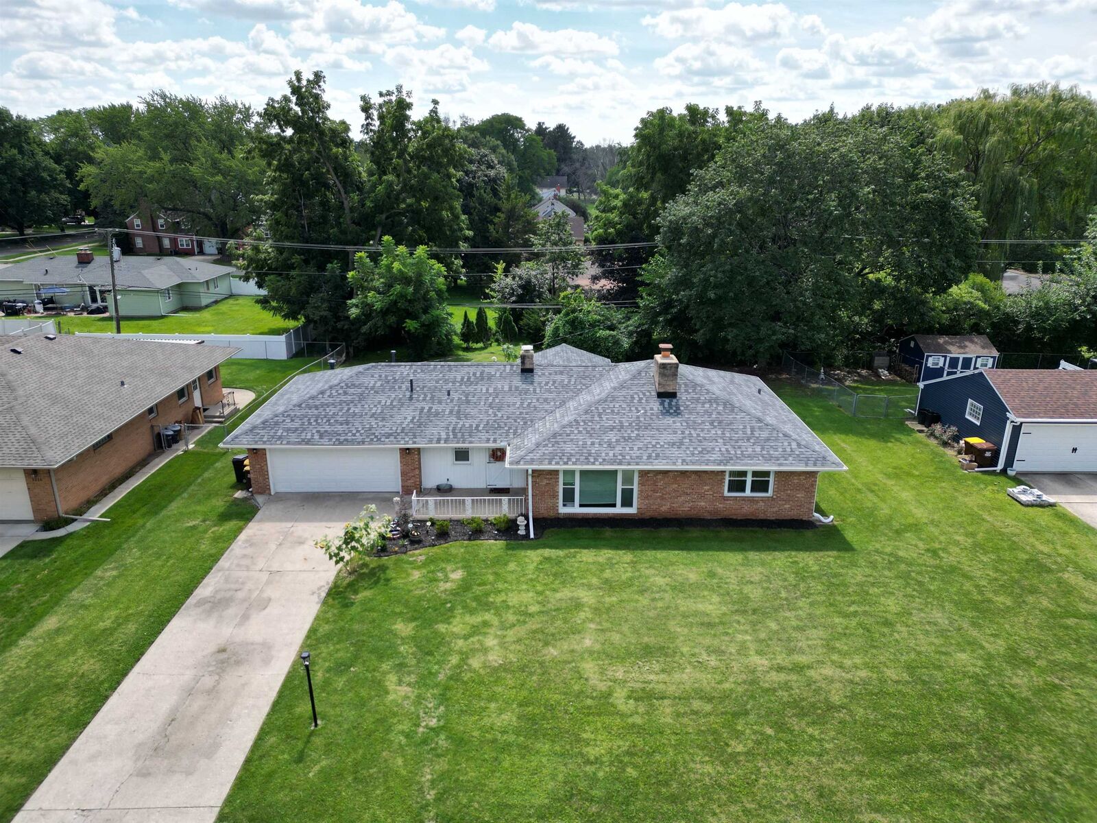 Property Photo: 1222 Kay Avenue IL 61103