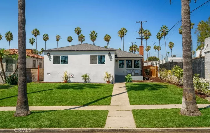 Property Photo:  5419 S Rimpau  CA 90043 