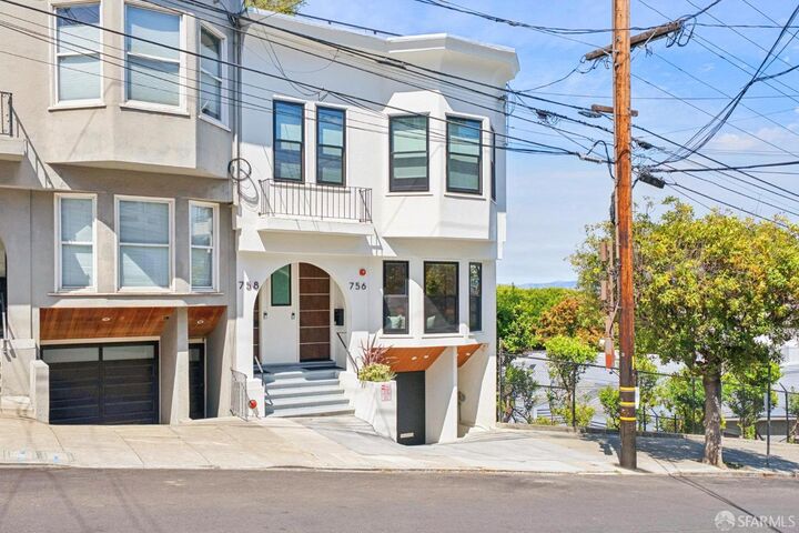 Property Photo: 756 Chestnut Street CA 94133