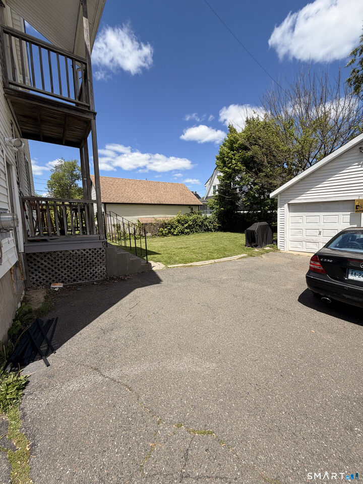 Property Photo:  6-8 Fuller Avenue 1st Floor  CT 06108 