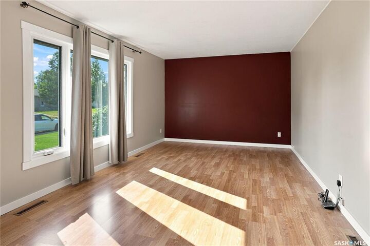 Property Photo:  571 104th Street  SK S9A 1M5 