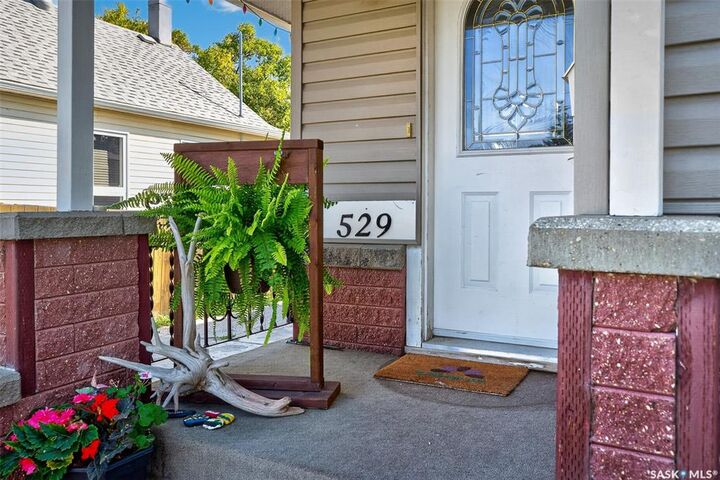 Property Photo: 529 Athabasca Street W SK S6H 2C5