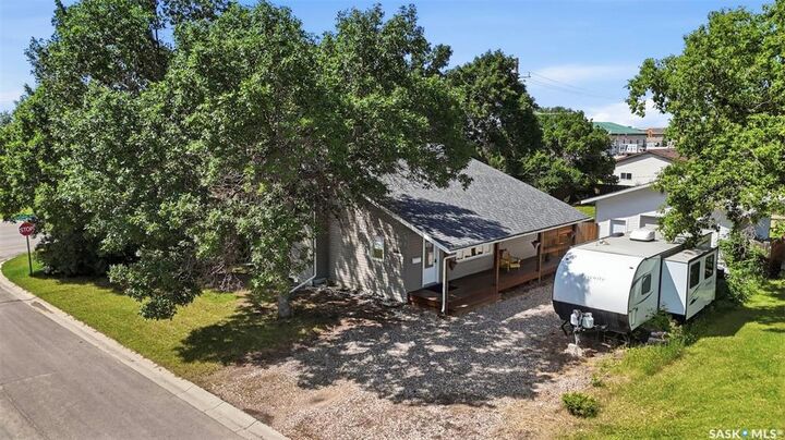 Property Photo: 312 3rd Street W SK S0K 4S2