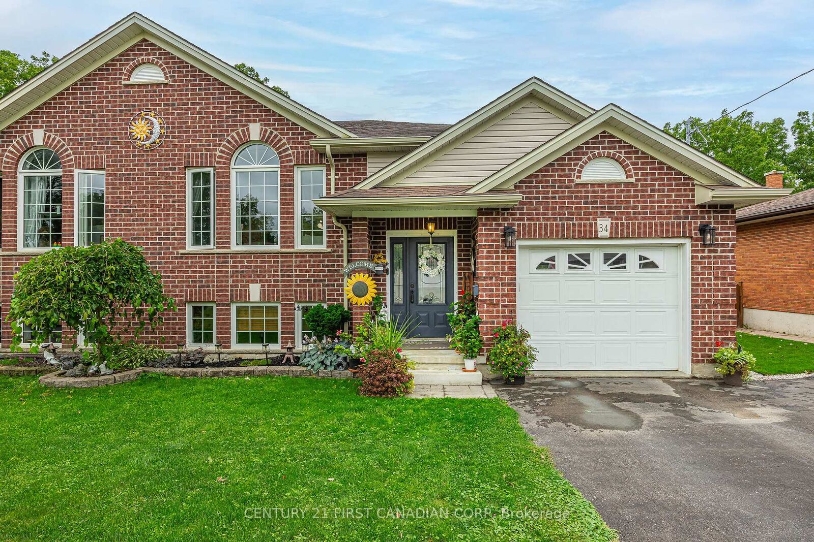 Property Photo:  34 Brock Street  ON N5P 2B2 