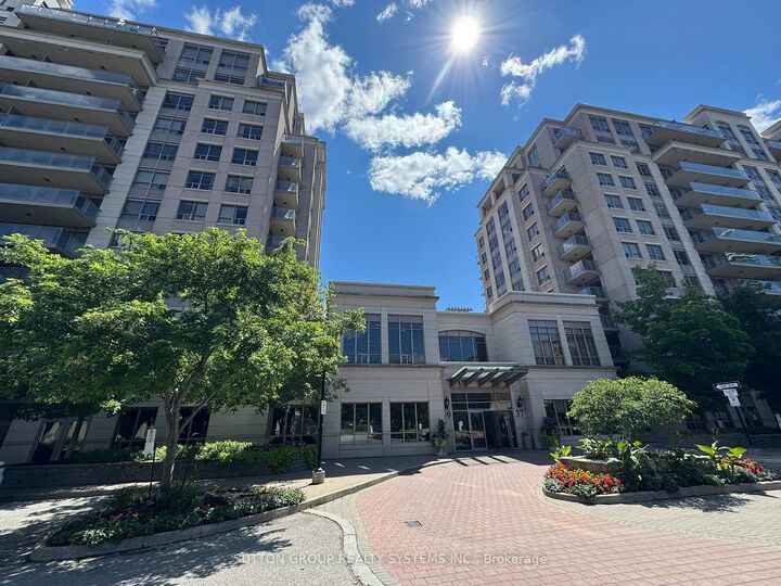 Property Photo:  39 Galleria Parkway Lph5  ON L3T 0A6 