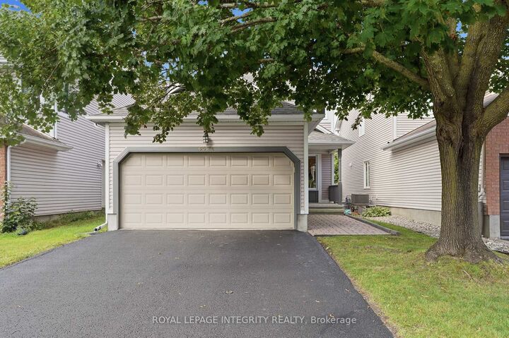 Property Photo:  6536 Tooney Drive  ON K1C 7G9 