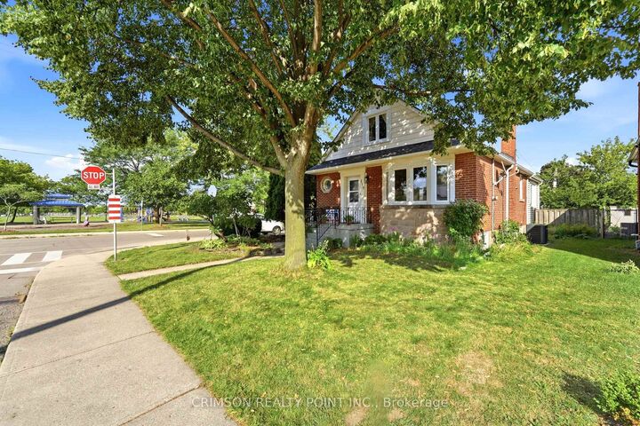 Property Photo:  119 Rodgers Road  ON L8K 3C1 