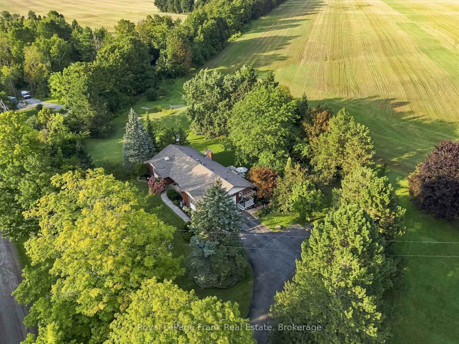 Property Photo: 2407 Ashbridge Road ON L9L 1B4