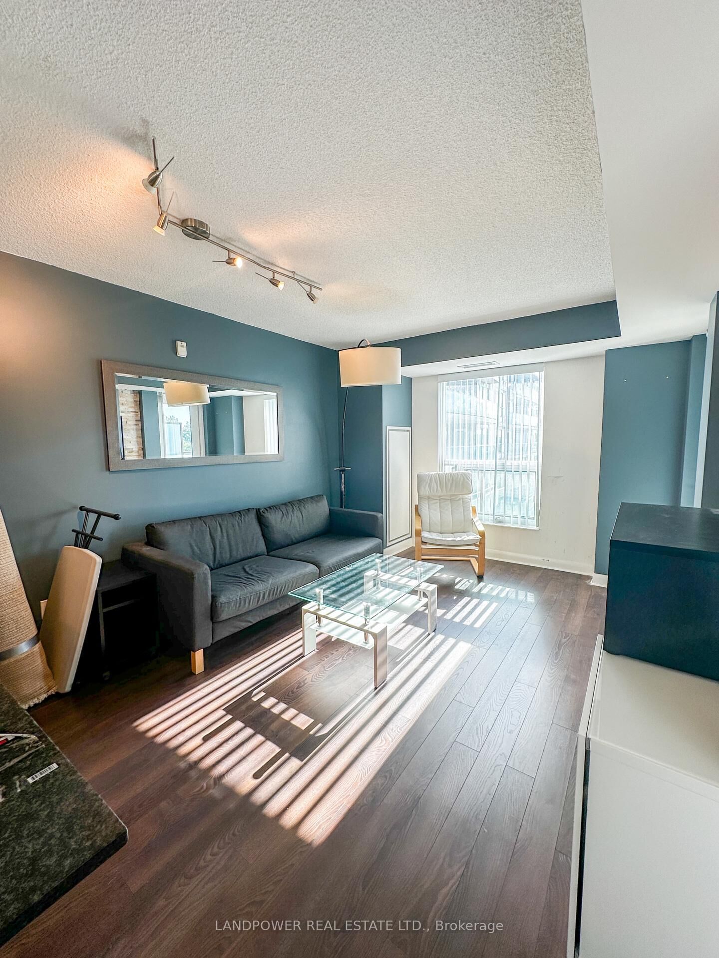 Property Photo:  75 Norman Bethune Avenue 504  ON L4B 0B6 