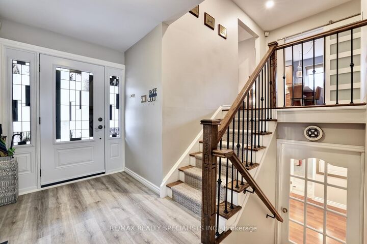 Property Photo: 293 Louis Drive ON L5B 1Z2