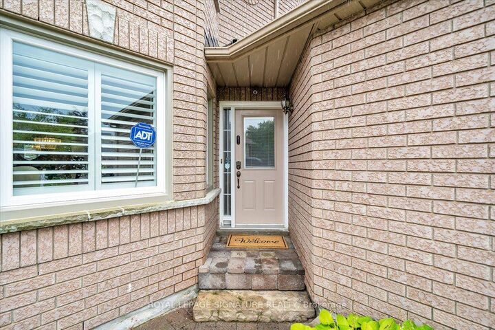 Property Photo: 3 Griffen Place ON L1R 2N5