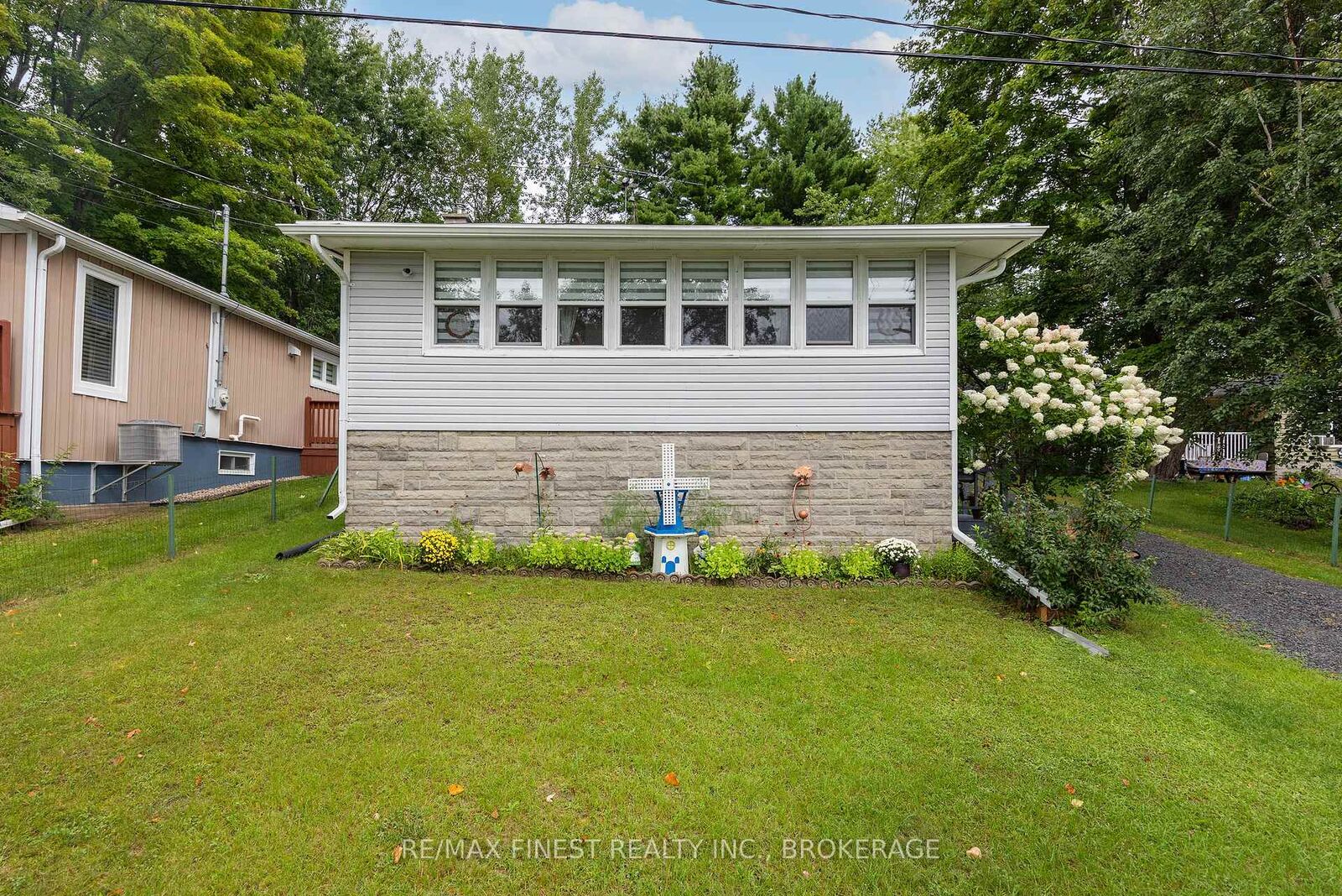 Property Photo: 1263 White Lake Road ON K0H 1T0