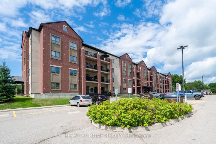 Photo de la propriété:  157 Wellington Street E 304  ON L9R 0R7 