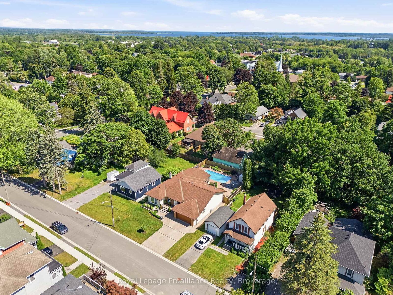 Property Photo: 11 Addison Street ON K0K 1H0