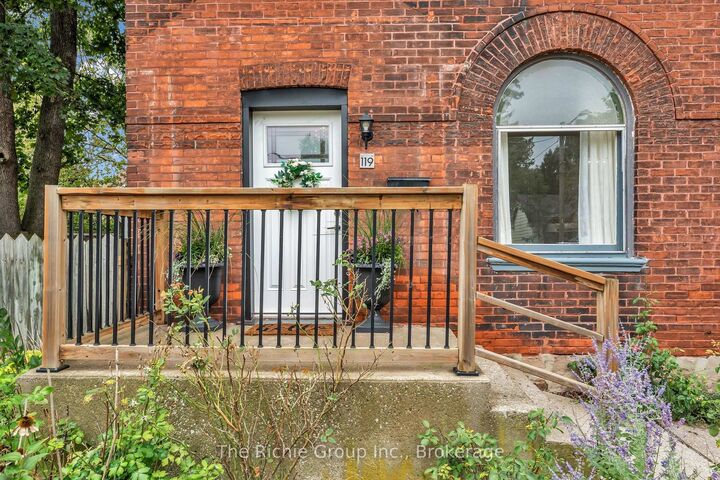 Property Photo: 119 Brock Street ON N3S 5E6
