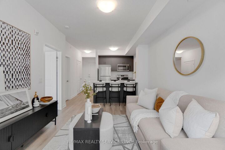 Property Photo:  5055 Greenlane Road 136  ON L3J 2J3 