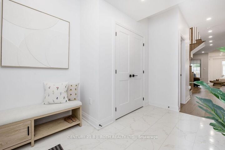 Property Photo: 34 Kiernan Crescent N ON L9R 0V3