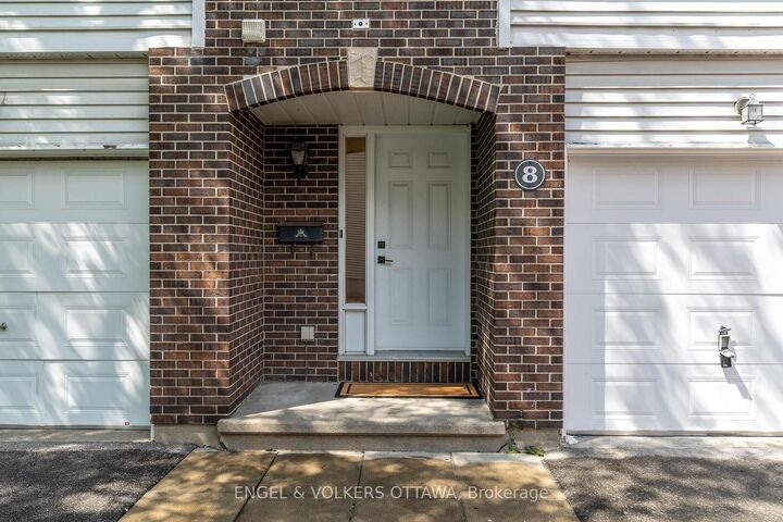 Property Photo: 8 Almond Lane ON K2L 3T2