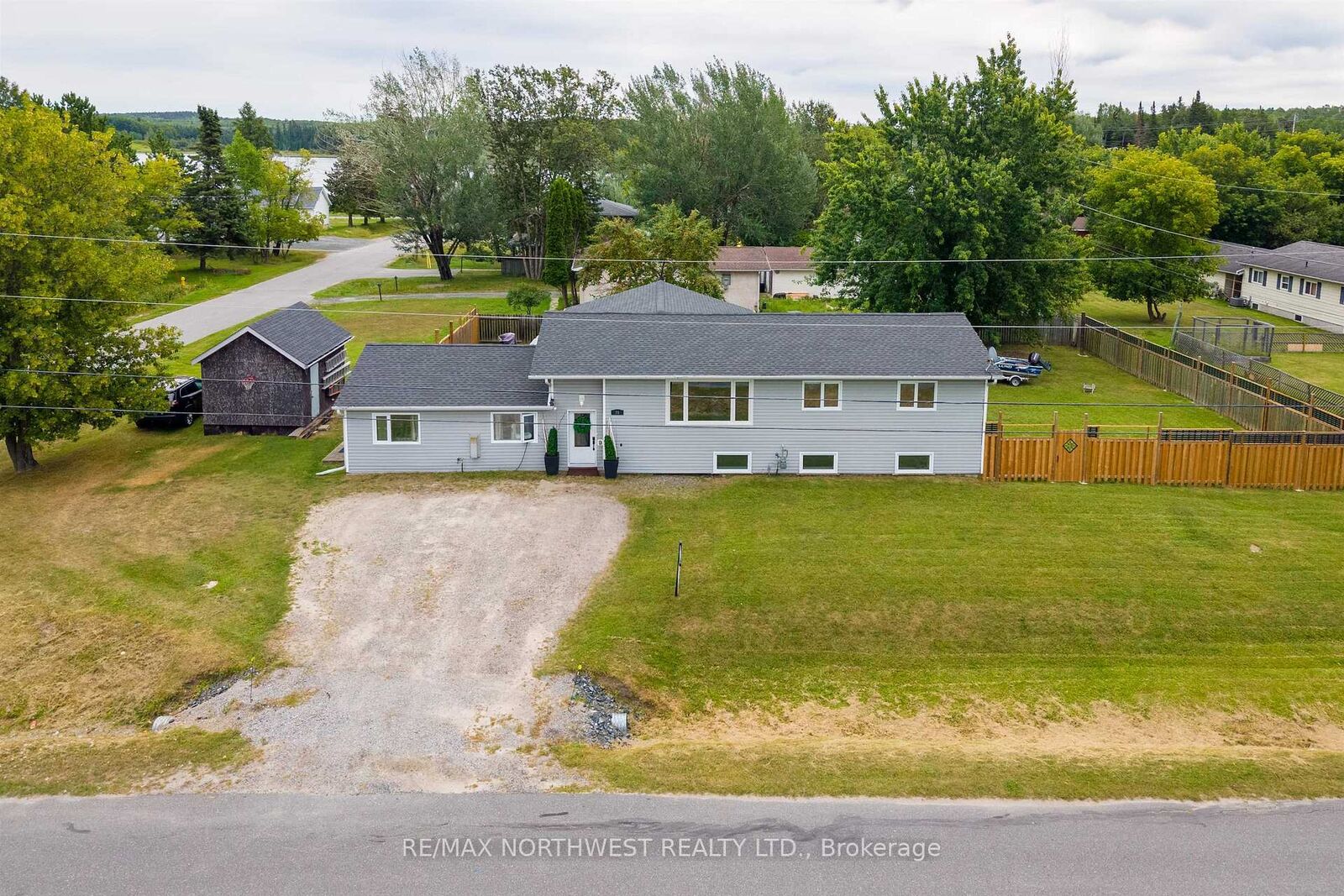 Property Photo: 25 Park Avenue ON P9N 3W8
