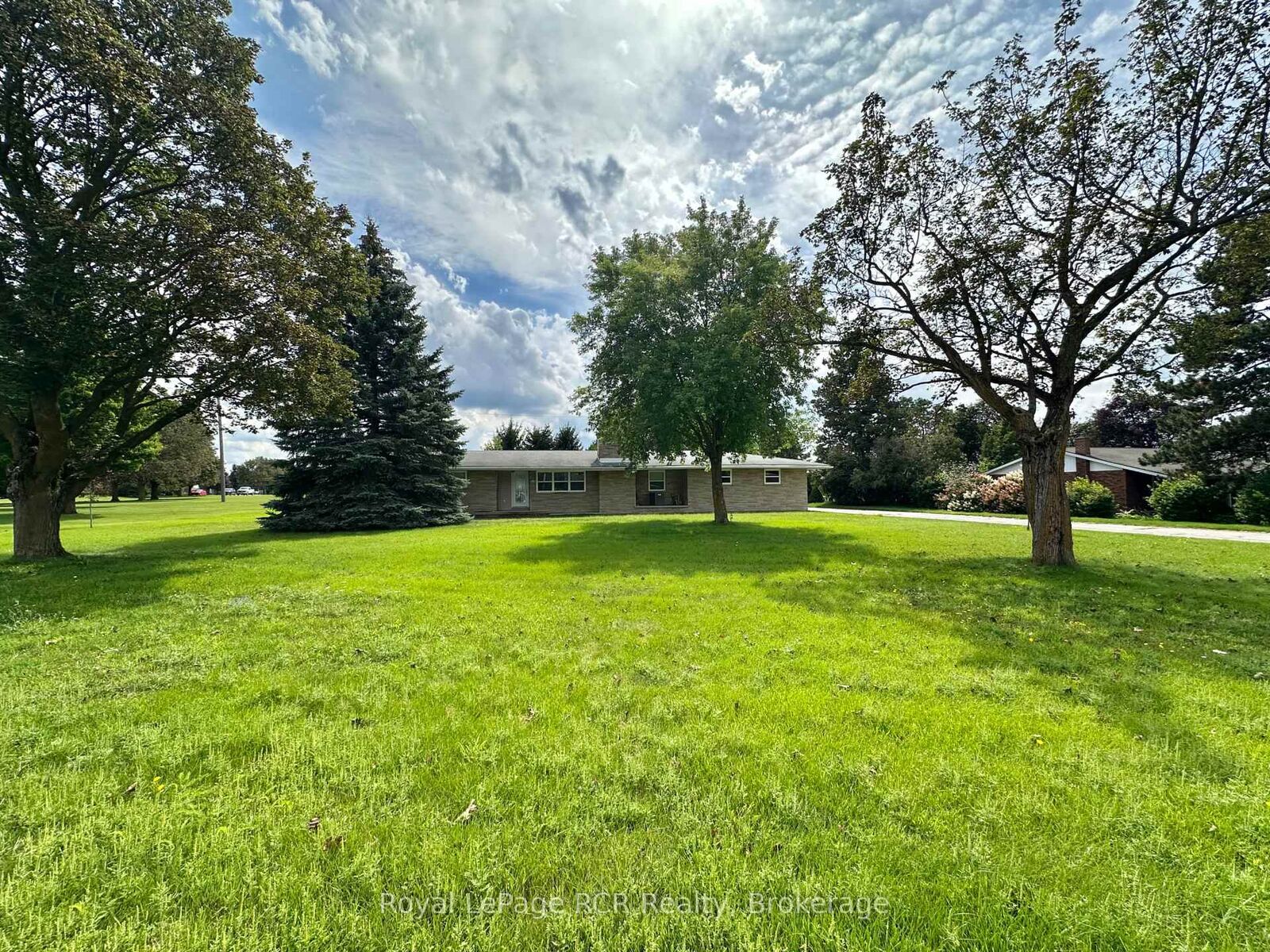 Property Photo: 315 2nd Street ON N4N 1A4