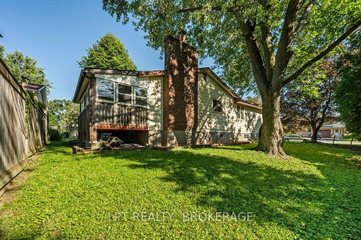 Property Photo: 785 Allum Avenue ON K7M 7A3