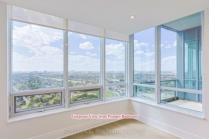 Property Photo: 25 Greenview Avenue Ph 18 ON M2M 0A5