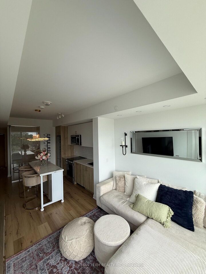 Property Photo:  1195 The Queensway N/A 405  ON M8Z 0H1 