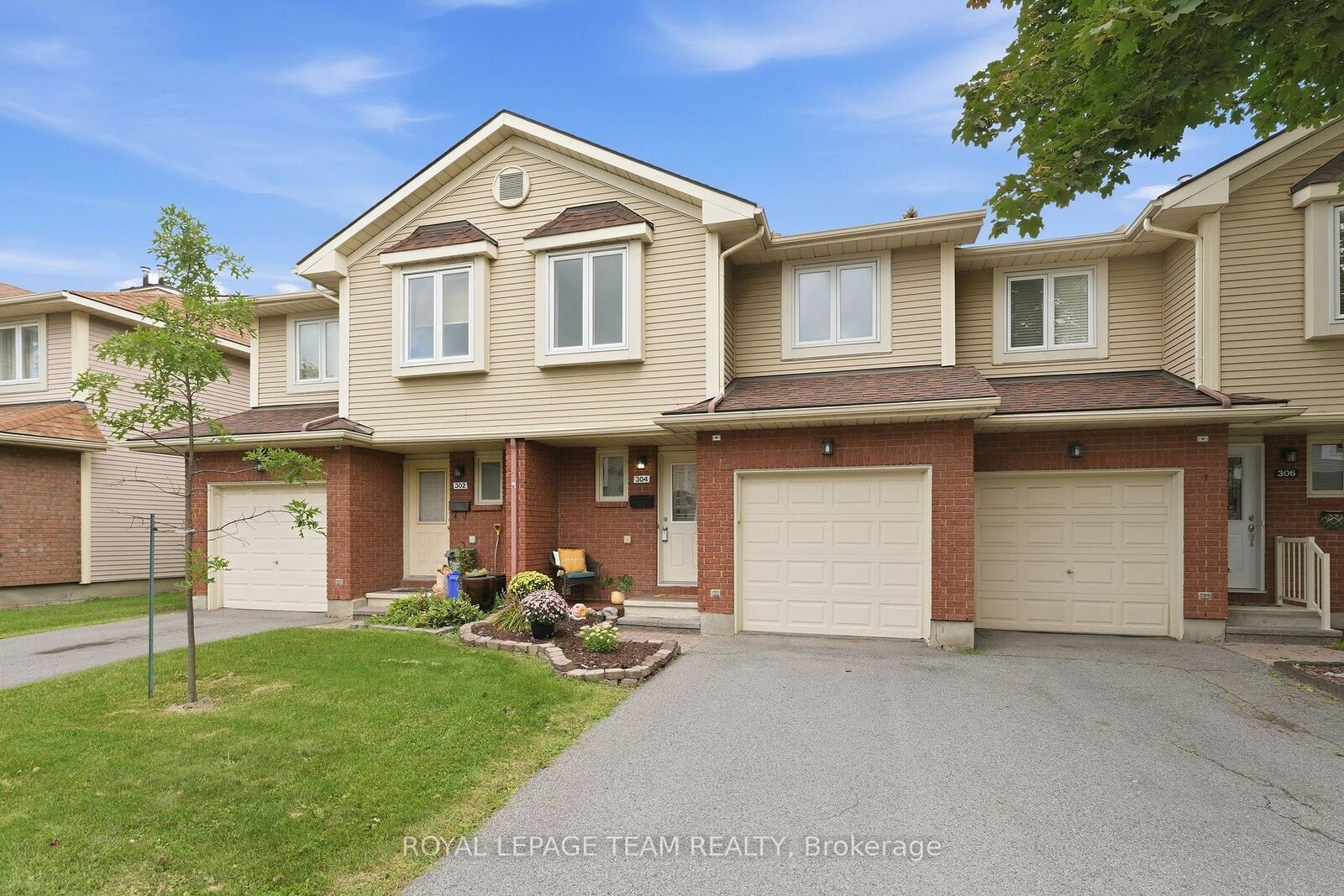 Property Photo:  304 Valade Crescent  ON K4A 2X3 