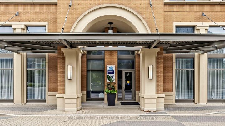Property Photo: 385 Prince Of Wales Drive 1802 ON L5B 0C6