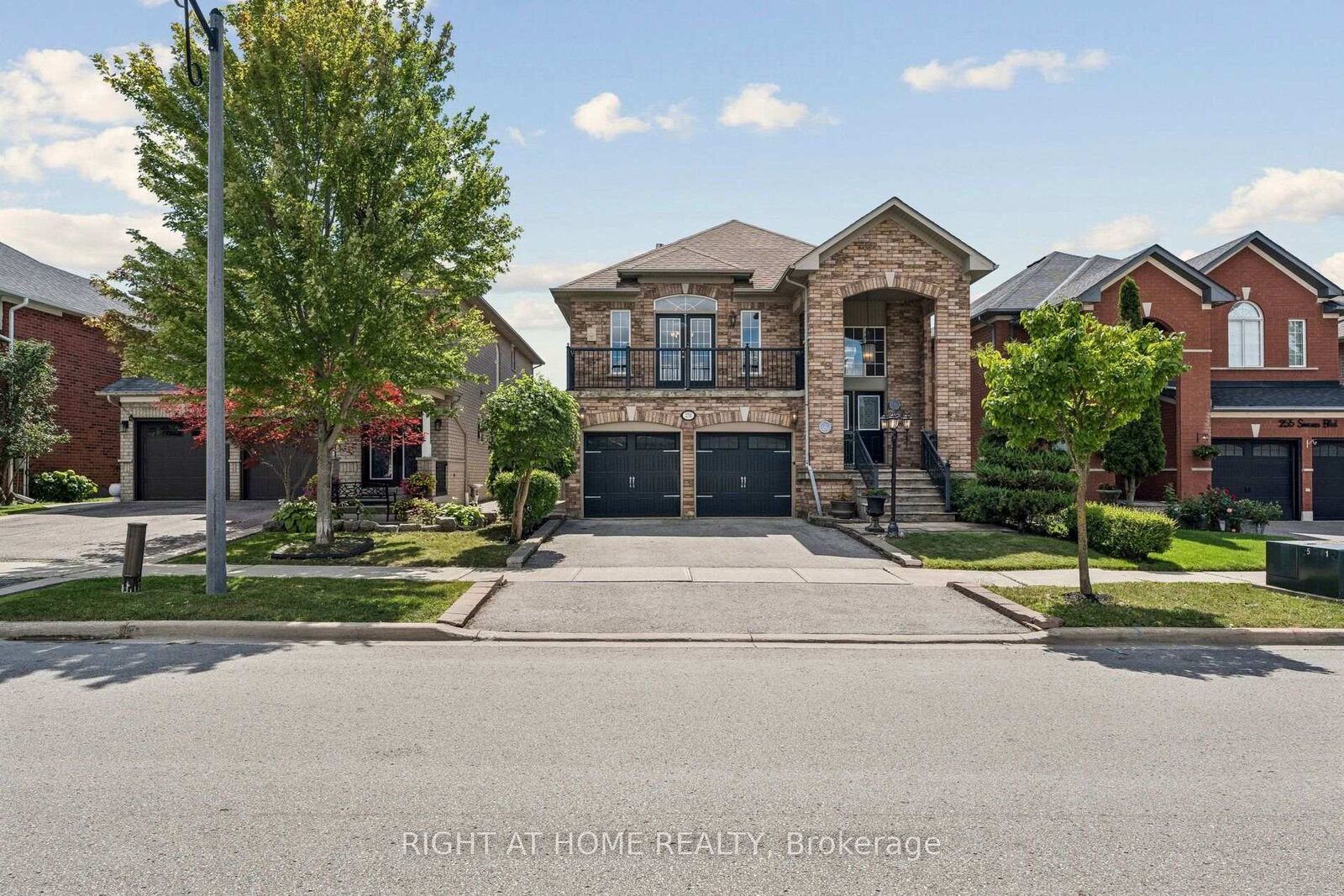 Property Photo: 251 Sonoma Boulevard ON L4H 1R5