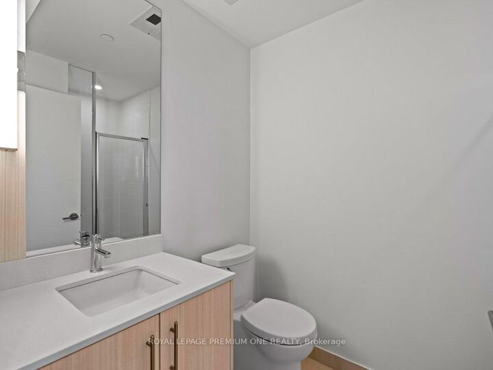 Property Photo: 225 Veterans Drive 511 ON L7A 5L7