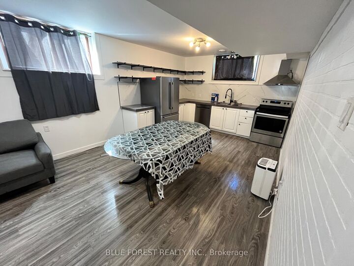 Property Photo:  53 Tumbleweed Crescent 1  ON N6E 2N6 