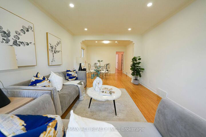 Photo de la propriété:  59 Lilian Drive  ON M1R 3W4 