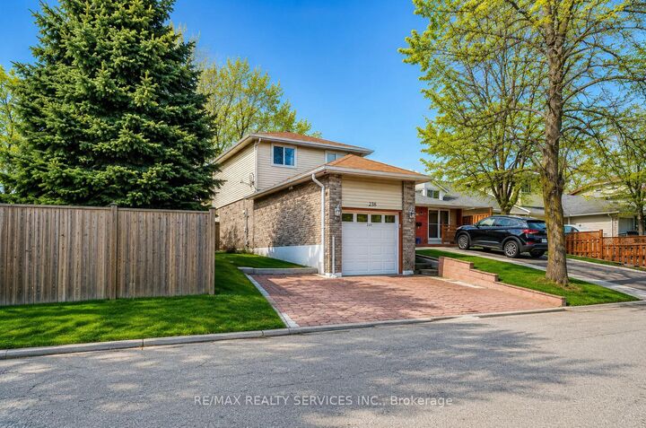 Property Photo: 238 Linden Drive ON N3H 4Y2