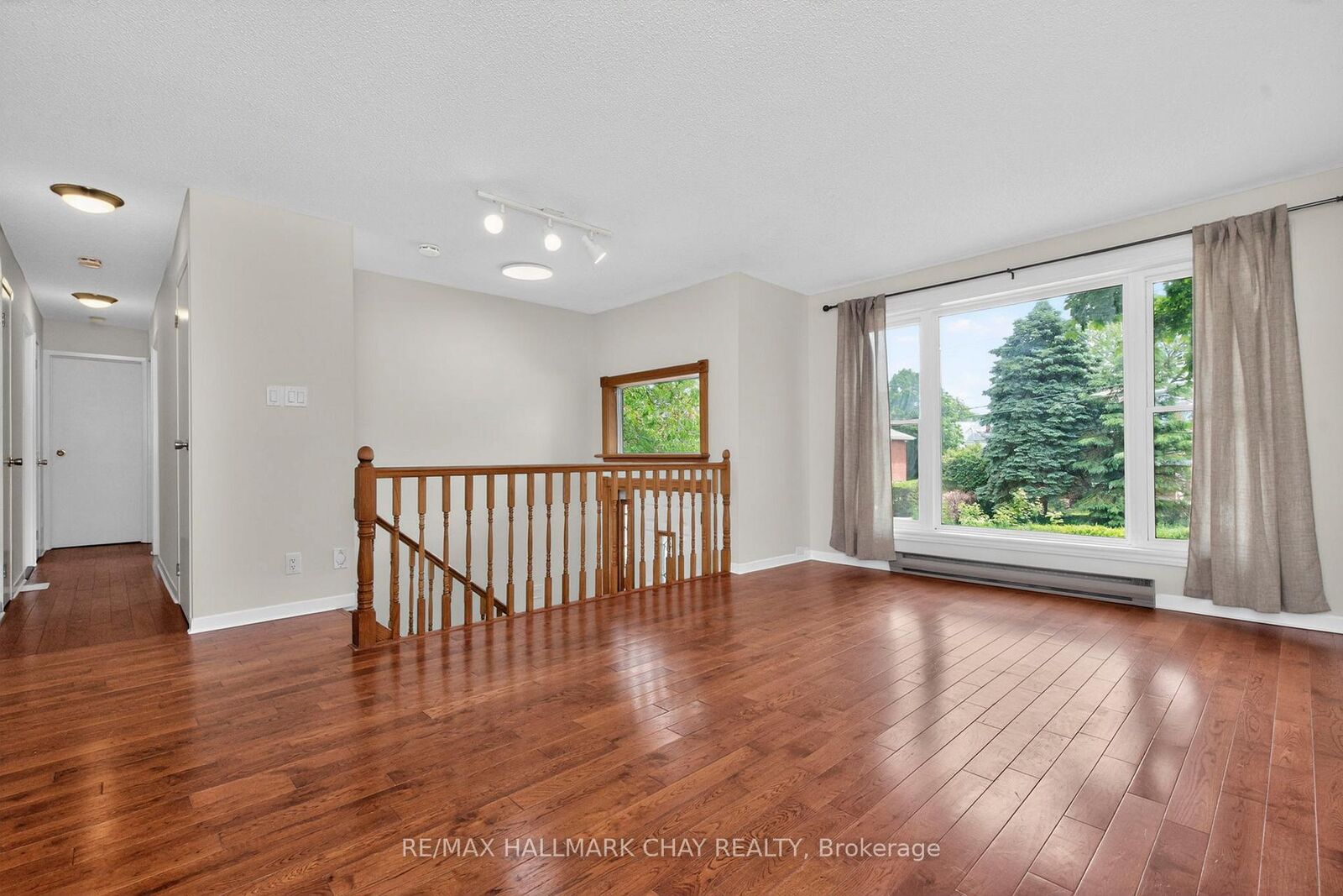 Property Photo: 716 Dominion Avenue ON L4R 1S6