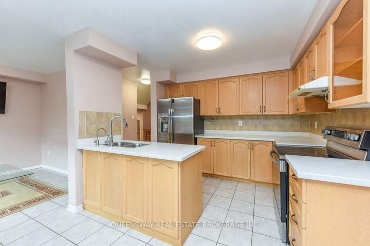 Property Photo:  46 Thunderbird Trail  ON L6R 2T3 