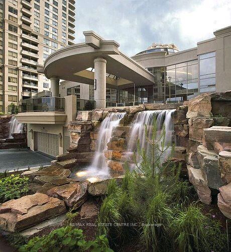 Property Photo:  3888 Duke Of York Boulevard 2023  ON L5B 4P5 